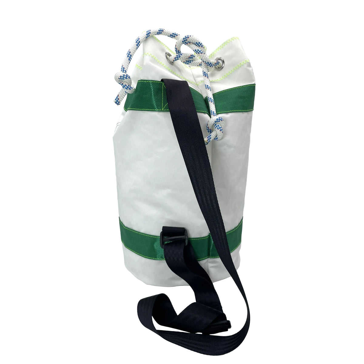 Seesack S - Weiß aus recyceltem Segeltuch.