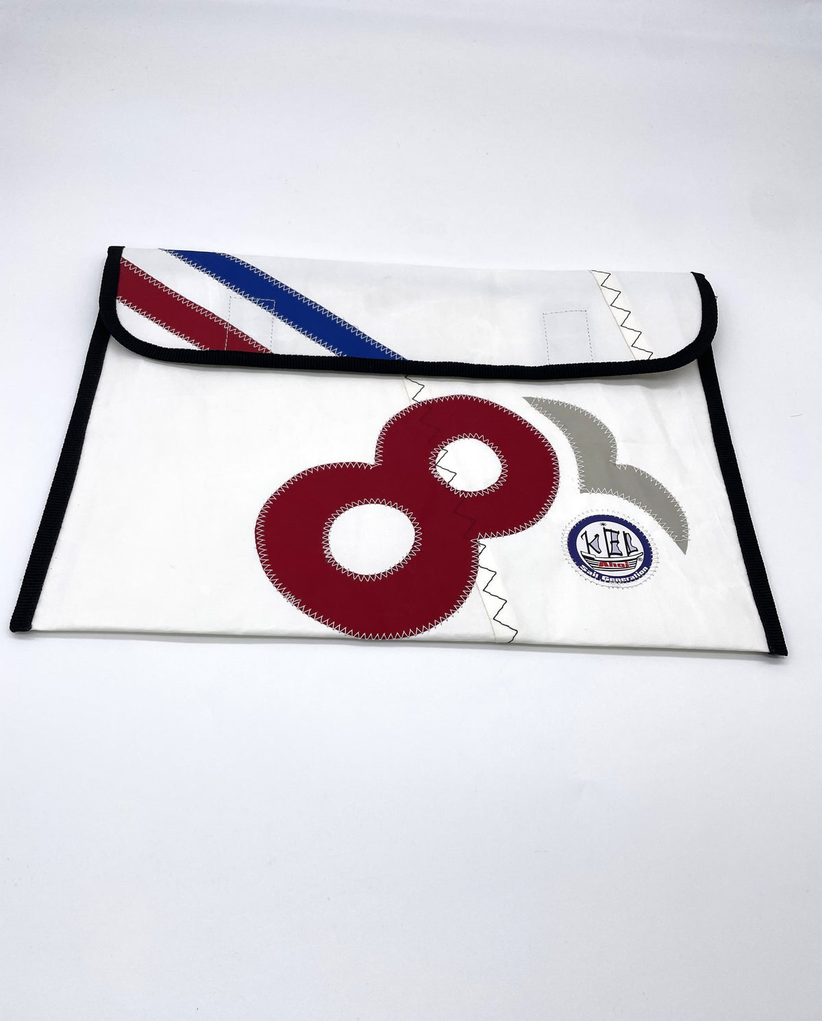 Document sleeve made from recycled sailcloth