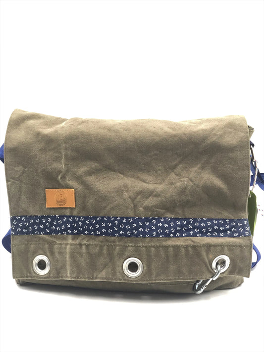Umhängetasche L - Einzelstück aus recyceltem Seesack mit maritimem Flair und authentischen Borten.