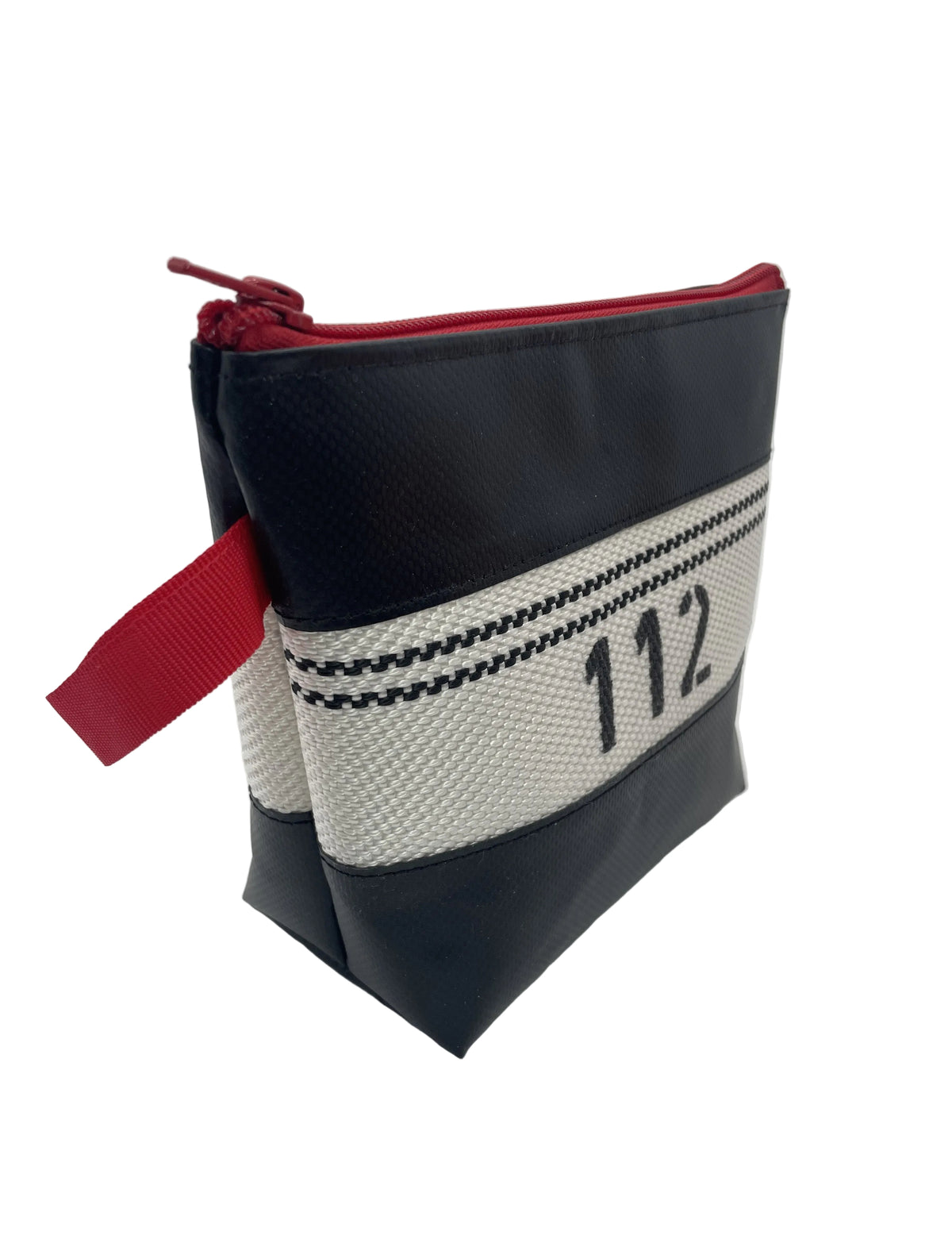 Kulturtasche aus Feuerwehrschlauch in schwarz, Seitenprofil