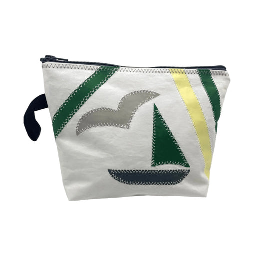 Kulturtasche S aus recyceltem Segeltuch.