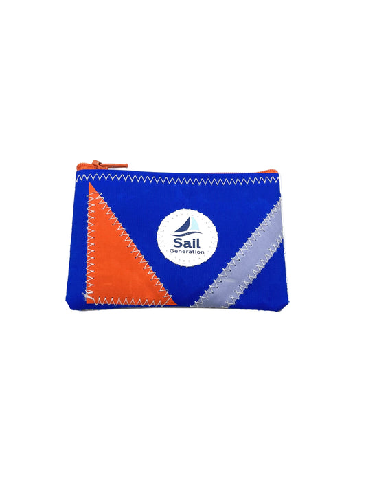 Mini Portemonnaie S aus blauem Segeltuch mit Applikationen in orange und weiß.